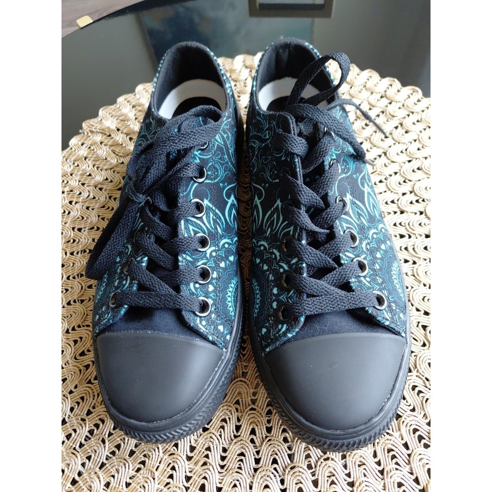 RAAD Shop Shoes Men's Size 5 Low Tops Black & Teal Skull